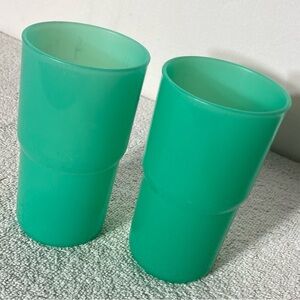 Tupperware Green 12oz Stacking Table Top Tumblers Drinking Cups x2